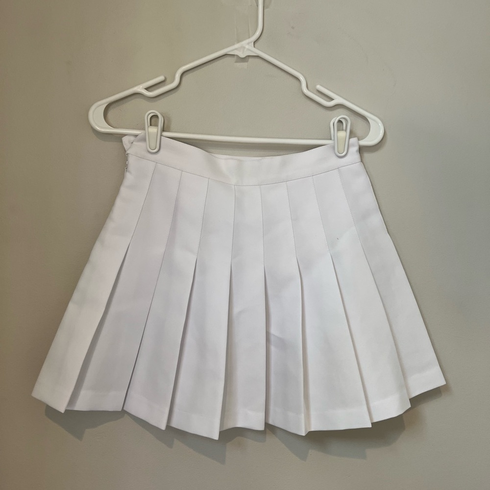 white skirt, American apparel